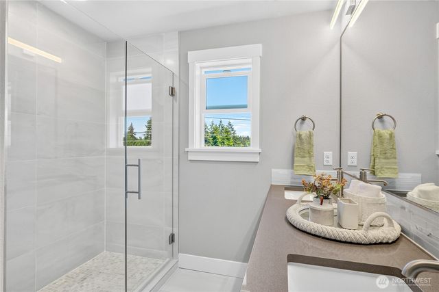 17051 8th Avenue NE, Shoreline, WA 98155