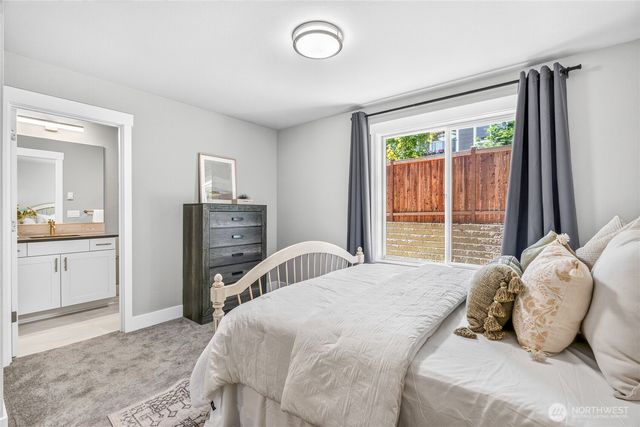 17051 8th Avenue NE, Shoreline, WA 98155