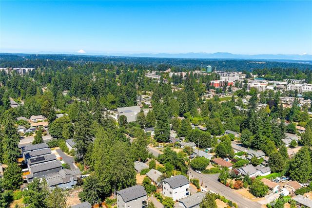 17051 8th Avenue NE, Shoreline, WA 98155