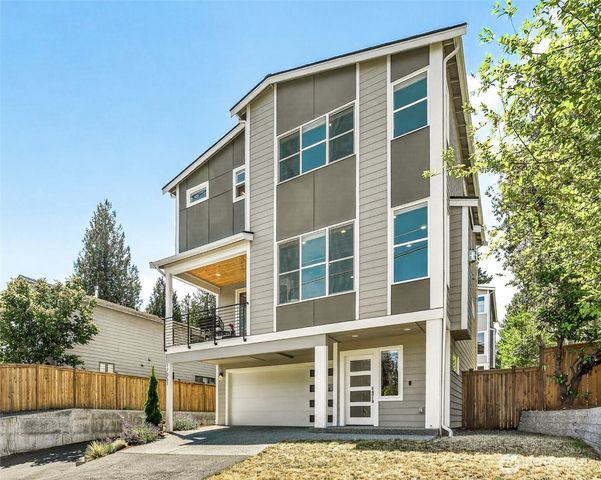 17051 8th Avenue NE, Shoreline, WA 98155