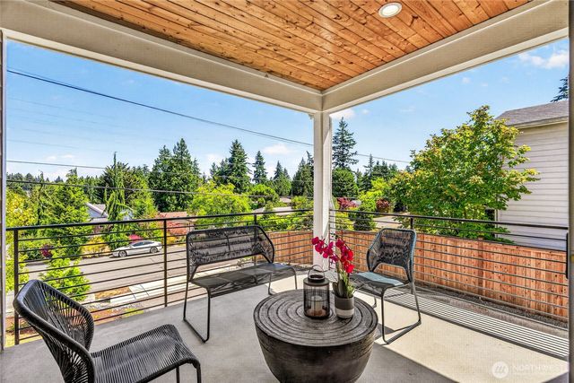 17051 8th Avenue NE, Shoreline, WA 98155