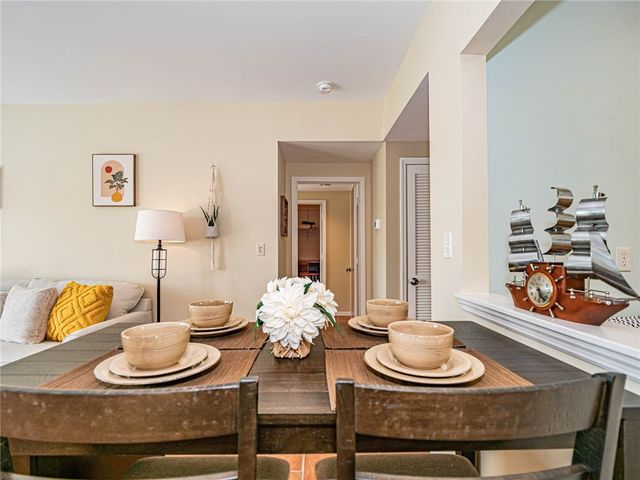 5060 Harmony Circle 307, Vero Beach, FL 32967