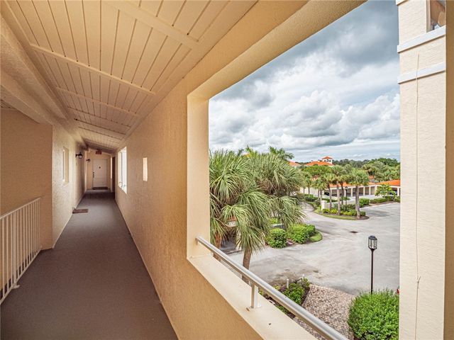 5060 Harmony Circle 307, Vero Beach, FL 32967