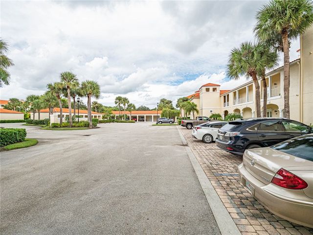 5060 Harmony Circle 307, Vero Beach, FL 32967