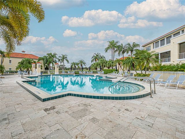 5060 Harmony Circle 307, Vero Beach, FL 32967