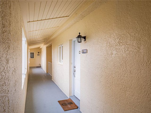 5060 Harmony Circle 307, Vero Beach, FL 32967