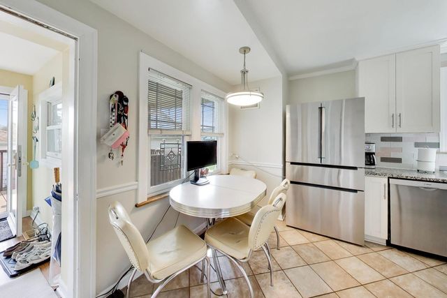 6341 N Neenah Avenue, Chicago, IL 60631