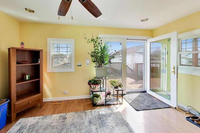 6341 N Neenah Avenue, Chicago, IL 60631