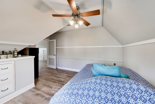 6341 N Neenah Avenue, Chicago, IL 60631