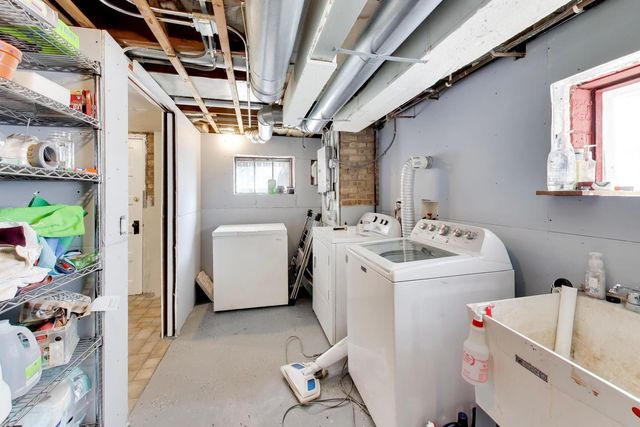 6341 N Neenah Avenue, Chicago, IL 60631