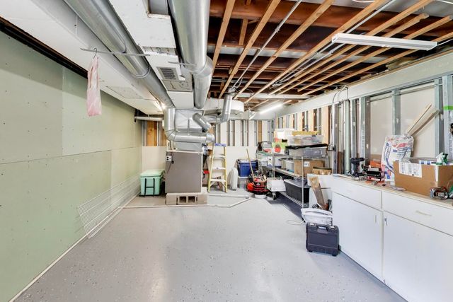 6341 N Neenah Avenue, Chicago, IL 60631