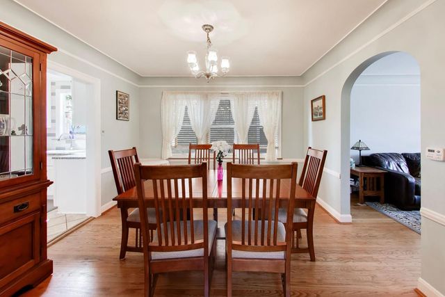 6341 N Neenah Avenue, Chicago, IL 60631