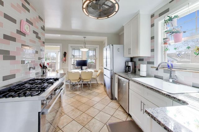 6341 N Neenah Avenue, Chicago, IL 60631