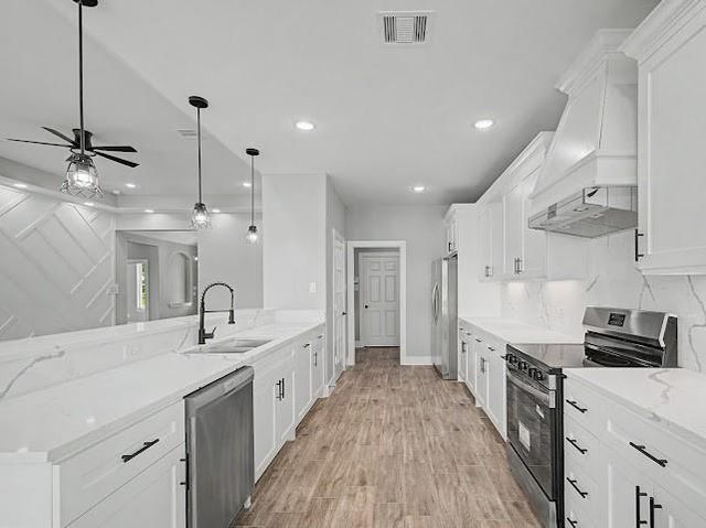 1220 Appaloosa Circle, Angleton, TX 77515