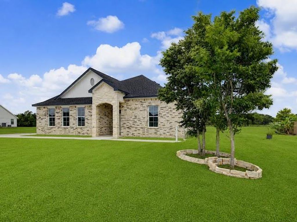 1220 Appaloosa Circle, Angleton, TX 77515