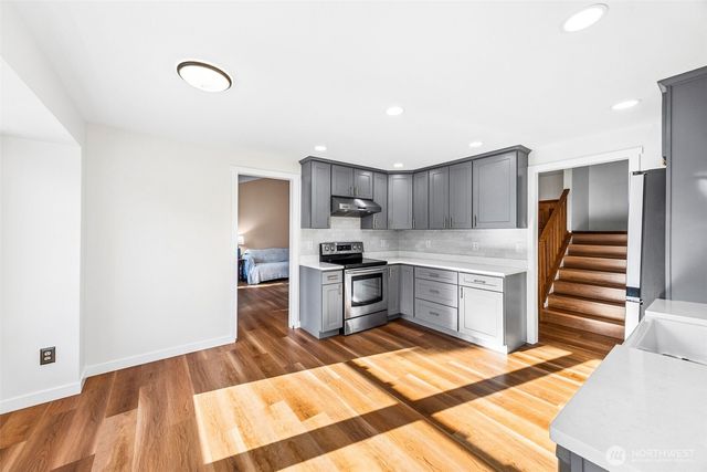1620 12th Street SW, Puyallup, WA 98371