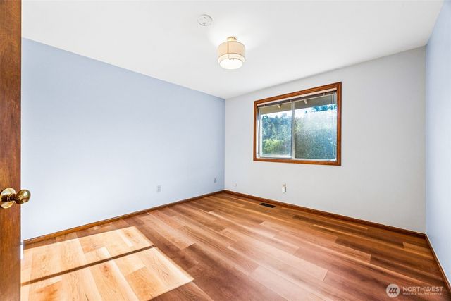 1620 12th Street SW, Puyallup, WA 98371