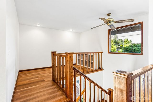 1620 12th Street SW, Puyallup, WA 98371