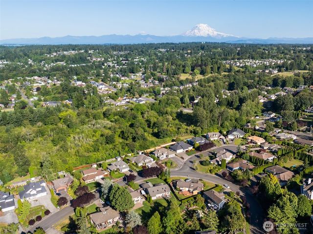 1620 12th Street SW, Puyallup, WA 98371