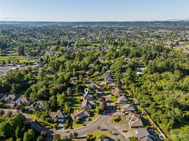 1620 12th Street SW, Puyallup, WA 98371