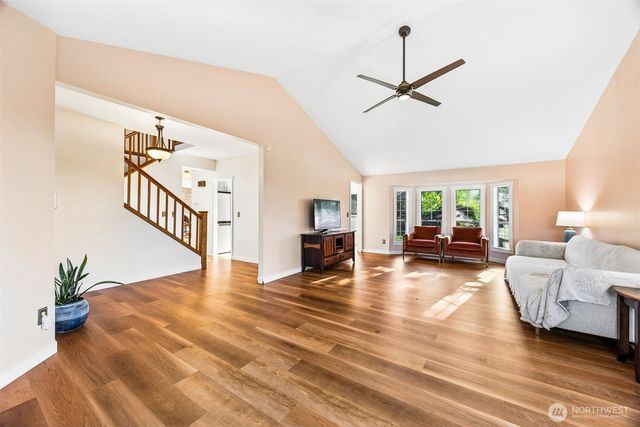 1620 12th Street SW, Puyallup, WA 98371