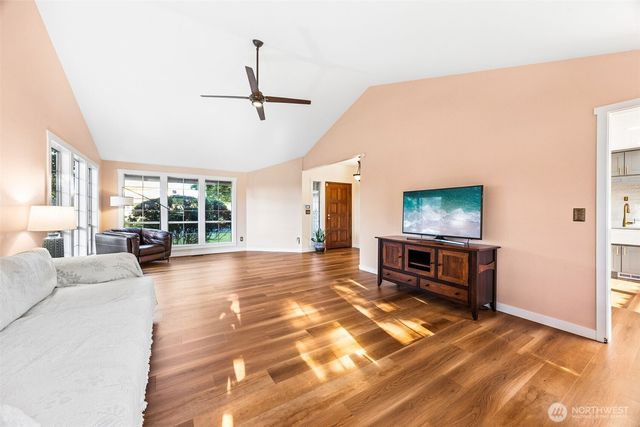 1620 12th Street SW, Puyallup, WA 98371