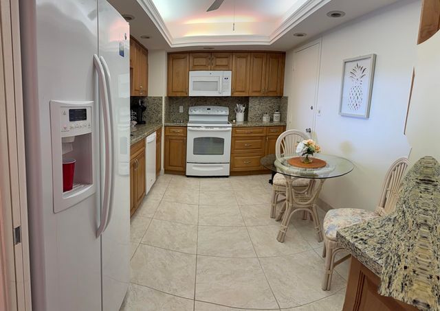 1150 Hillsboro Mile 405, Hillsboro Beach, FL 33062