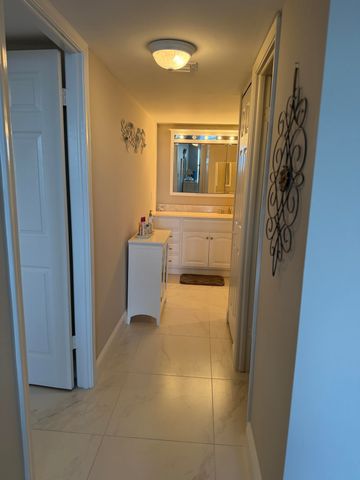 1150 Hillsboro Mile 405, Hillsboro Beach, FL 33062