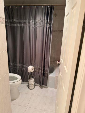 1150 Hillsboro Mile 405, Hillsboro Beach, FL 33062