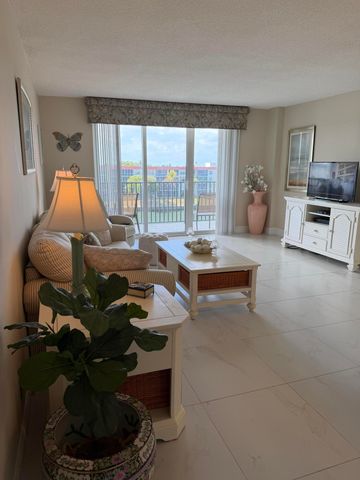 1150 Hillsboro Mile 405, Hillsboro Beach, FL 33062