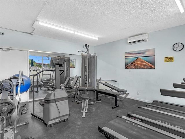 1150 Hillsboro Mile 405, Hillsboro Beach, FL 33062