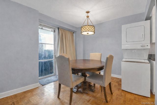 2550 Olinville Avenue 2H, Bronx, NY 10467