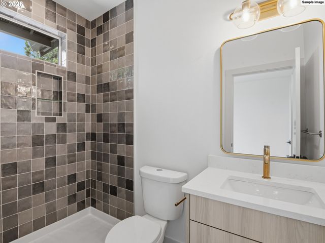 4060 Se Long St, Portland, OR 97202