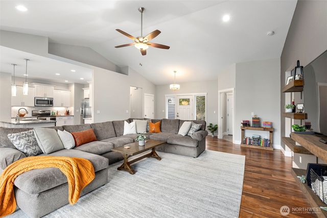 7400 SE Nelson Road, Olalla, WA 98359