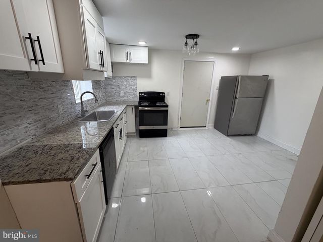 142 BARTLETT AVE, Sharon Hill, PA 19079