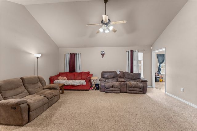 1329 Homestead Lane, West Fork, AR 72774