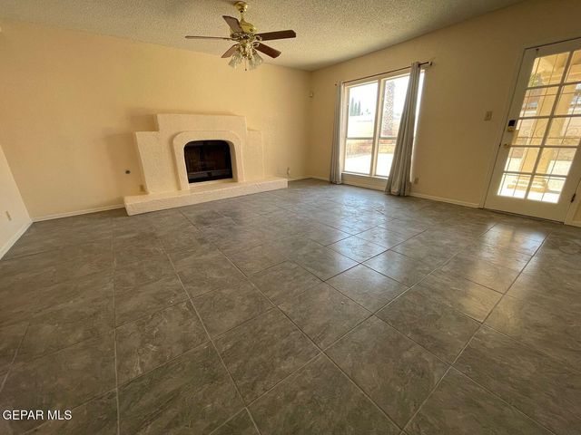 4304 LOMA ALEGRE Drive, El Paso, TX 79934