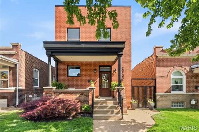 5223 Botanical Avenue, St Louis, MO 63110