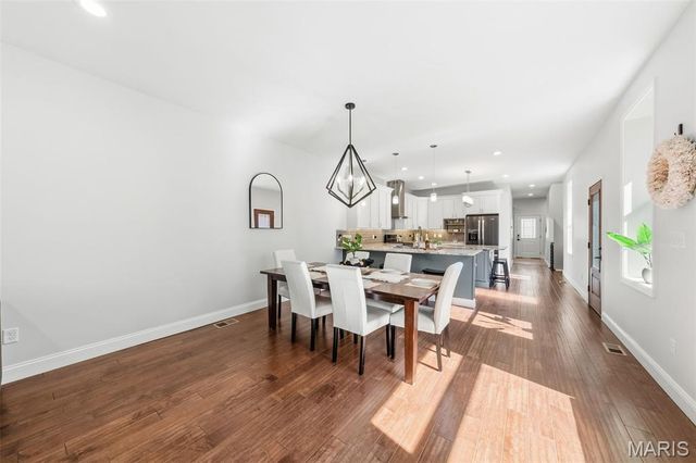 5223 Botanical Avenue, St Louis, MO 63110