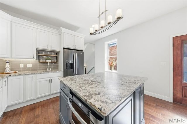 5223 Botanical Avenue, St Louis, MO 63110