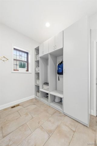 5223 Botanical Avenue, St Louis, MO 63110