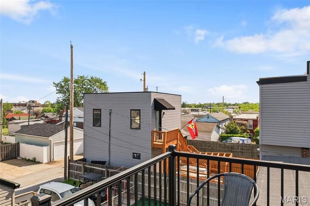 5223 Botanical Avenue, St Louis, MO 63110