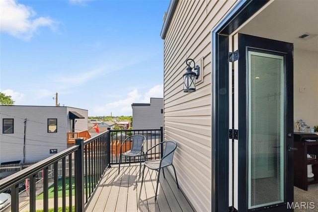 5223 Botanical Avenue, St Louis, MO 63110