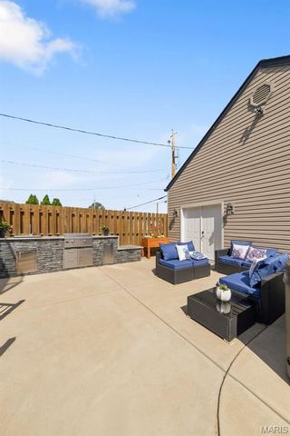5223 Botanical Avenue, St Louis, MO 63110