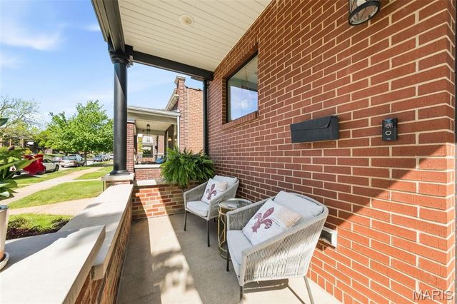 5223 Botanical Avenue, St Louis, MO 63110