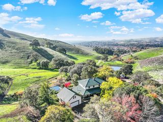 3864 Paradise Valley Rd, Fairfield, CA 94533