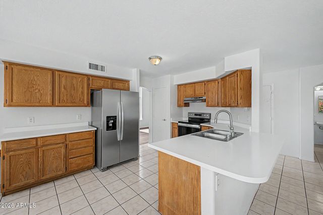 3121 E WAGONER Road, Phoenix, AZ 85032
