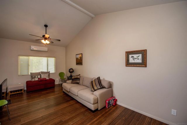 6406-08 N Radio Dr, San Diego, CA 92114