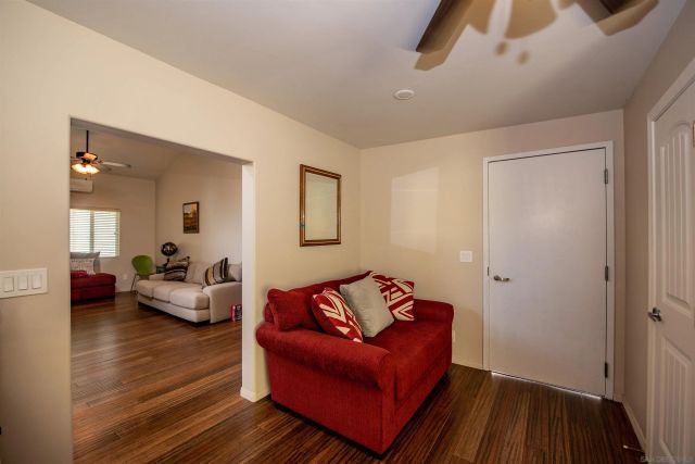 6406-08 N Radio Dr, San Diego, CA 92114