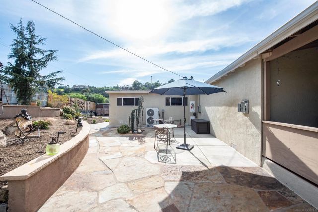 6406-08 N Radio Dr, San Diego, CA 92114